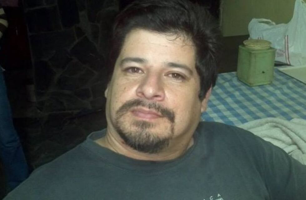 Asesinaron de un disparo a un hombre que volvía de vacaciones en auto con su mujer y sus tres hijas