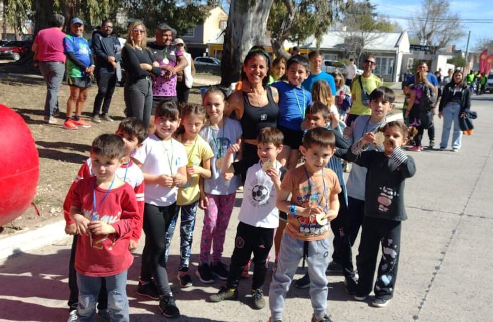 Festival de Atletismo Infantil en la Pista Municipal “Rubén González”