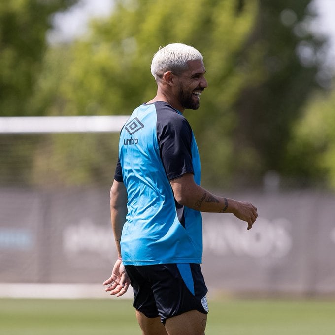 El cambio de look del goleador de Belgrano, Franco Jara.