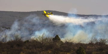 Incendios en Córdoba. Las llamas, en Capilla del Monte, Valle de Punilla. (La Voz)