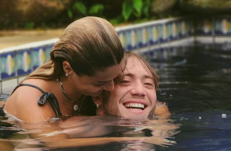 Así son las paradisíacas vacaciones de Paulo Londra con su novia, Martina Quetglas, en Brasil