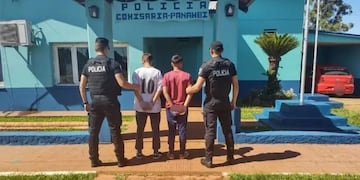 Detuvieron en Oberá a acusados de robar una moto en Alem.