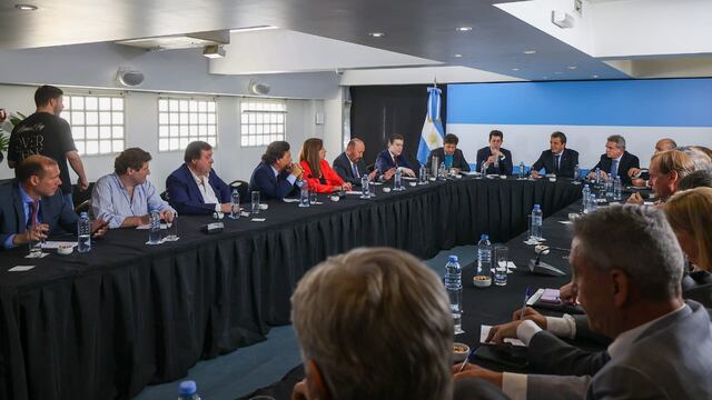 Melella participó de la reunión de gobernadores con Sergio Massa