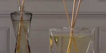 Cómo reciclar al máximo los envases de perfumes y aromatizar tu casa