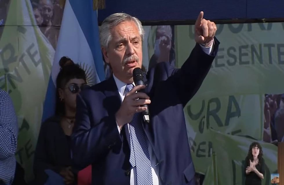 Alberto Fernández con la UOCRA: “Nos está costando mucho que la distribución del ingreso sea justo”