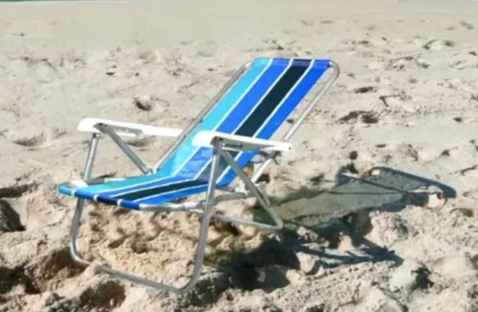 Chau a las reposeras clásicas: la nueva tendencia para llevar a la playa este verano 2026