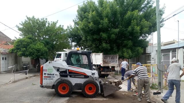 Reparación de calle en Roca al 1.000