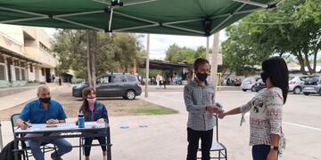 DGE: entrega de cargos del concurso de Ingreso a la Docencia 2021 de nivel primario.