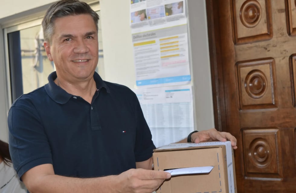 Contra su propia regla, Milei sale a rescatar con plata a un gobernador aliado con las cuentas en rojo