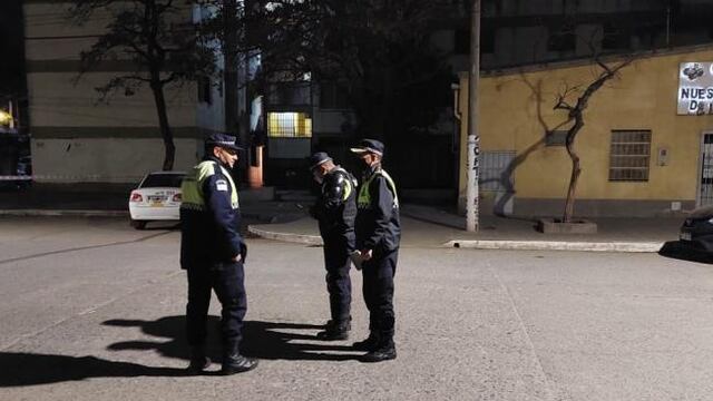 Un policía de Tucumán se enfrentó a dos delincuentes y mató a uno de ellos