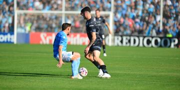Belgrano tomó la iniciativa del partido en el duelo cordobés frente a Estudiantes de Río Cuarto en Alberdi. (Javier Ferreyra / La Voz)