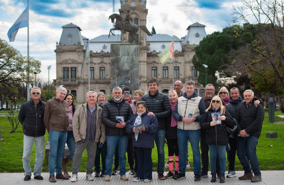Fhürer cierra su campaña con caminatas por las localidades y el centro de Tres Arroyos