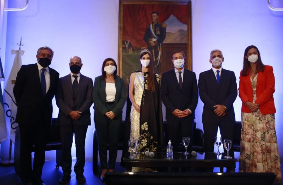 Suárez presentó la Fiesta Nacional de la Vendimia para el exterior