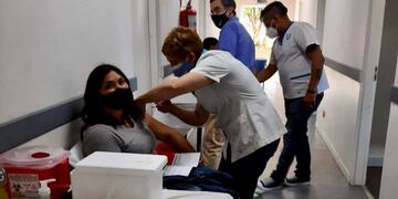 Se vacunaron cerca de 100 trabajadores.