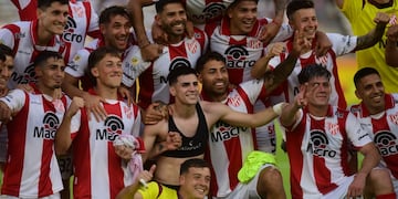 Instituto se quedó con el clásico ante Talleres y se metió entre los ocho mejores del Apertura de la Liga Profesional. (José Gabriel Hernández / La Voz)