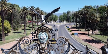Portones del Parque General San Martín