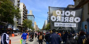 Nueva marcha de movimientos sociales en el centro de Córdoba.