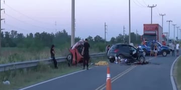 Los autos impactaron de frente