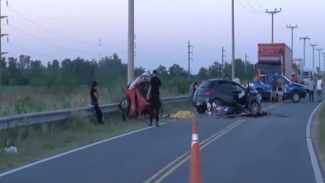 Los autos impactaron de frente