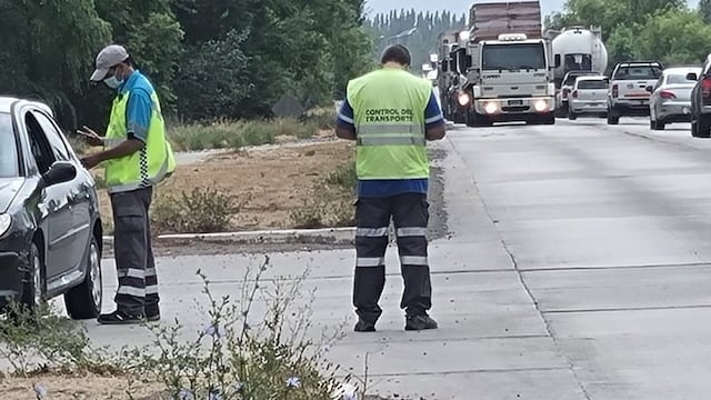 Policías del control vehicular de Neuquén le salvaron la vida a un bebé con RCP (imagen ilustrativa)