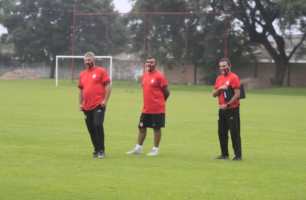 San Martín busca técnico