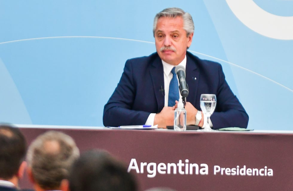 Los tuits de Alberto Fernández en medio de la ola de renuncias de sus funcionarios