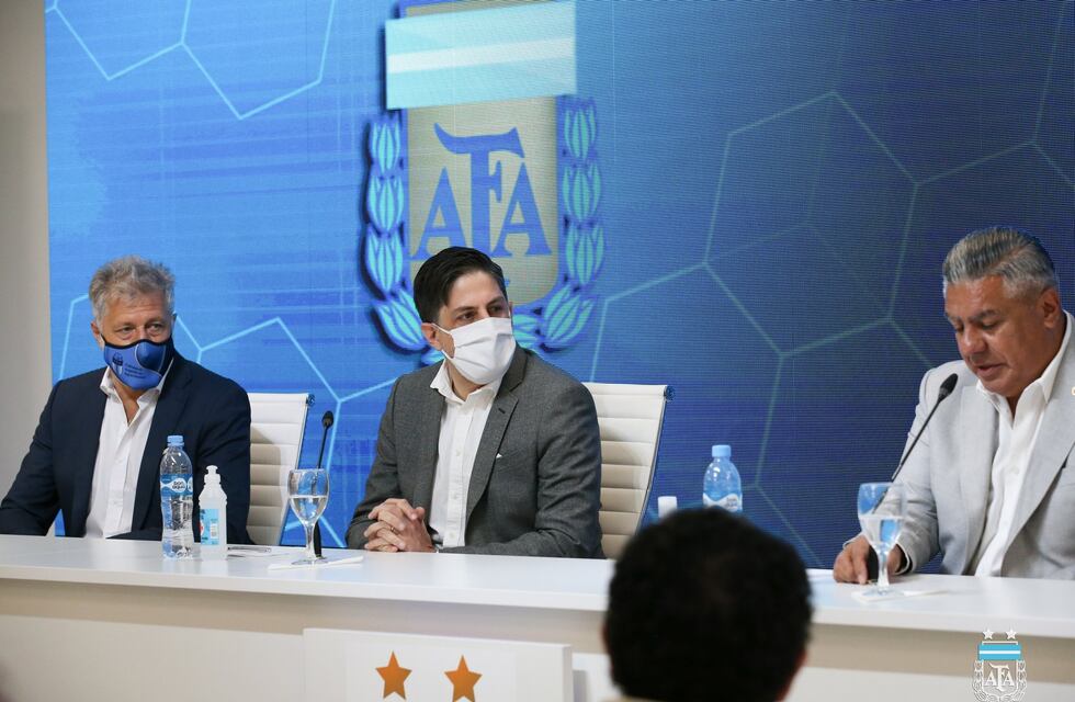 La AFA y el Ministerio de Educación firmaron un convenio para que los futbolistas terminen sus estudios