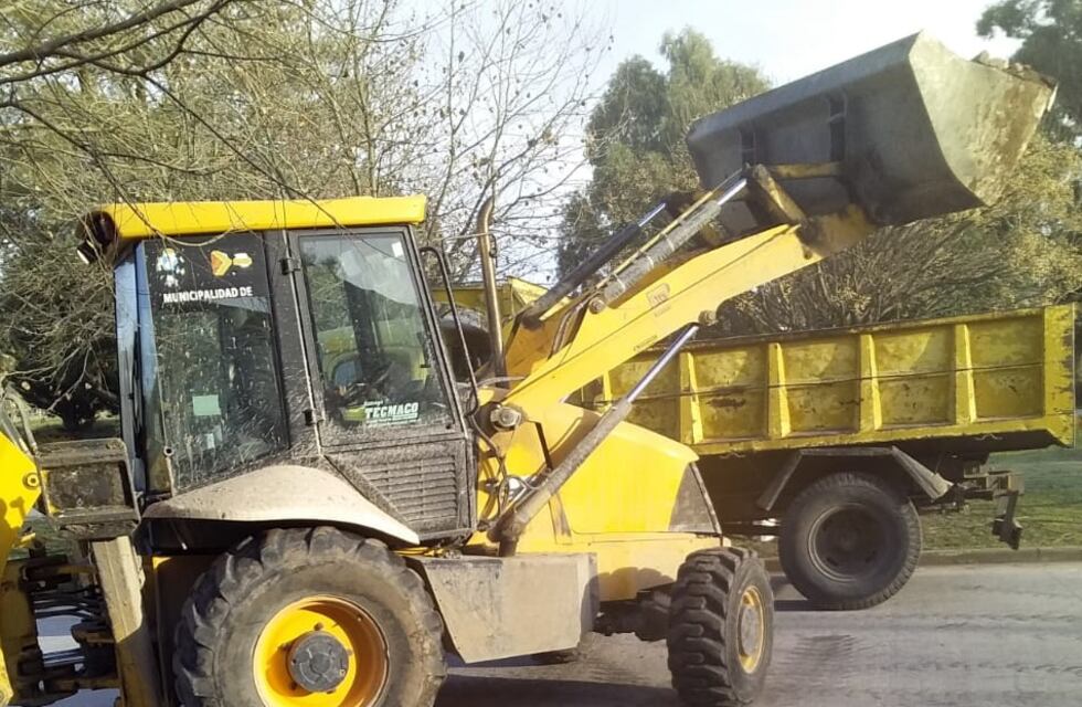 Se continúa trabajando en la reparación de calles
