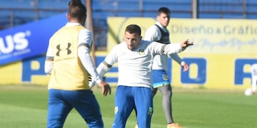 Emiliano Vecchio tiene molestias y será preservado