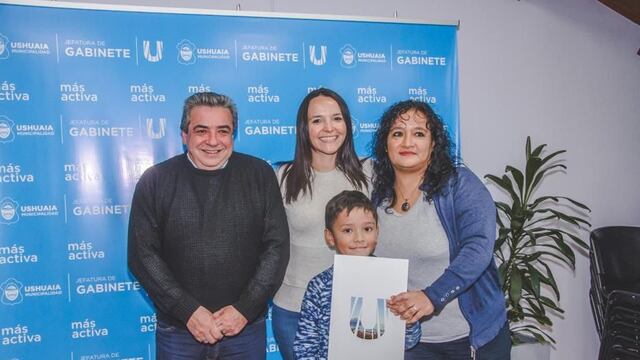 Entregaron en Ushuaia 22 nuevos títulos de propiedad