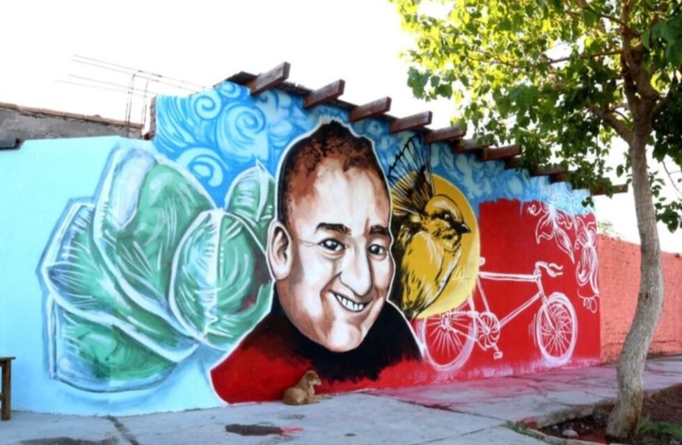 Cuatro muralistas sanjuaninos inmortalizaron a personajes de Chimbas fallecidos este año