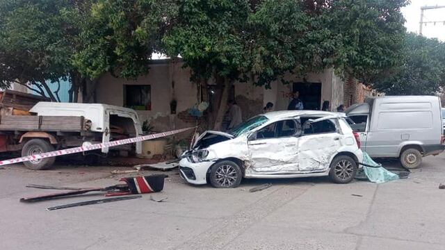 Escapaba de la Policía y chocó contra un ómnibus. El detenido es un menor de 17 años.