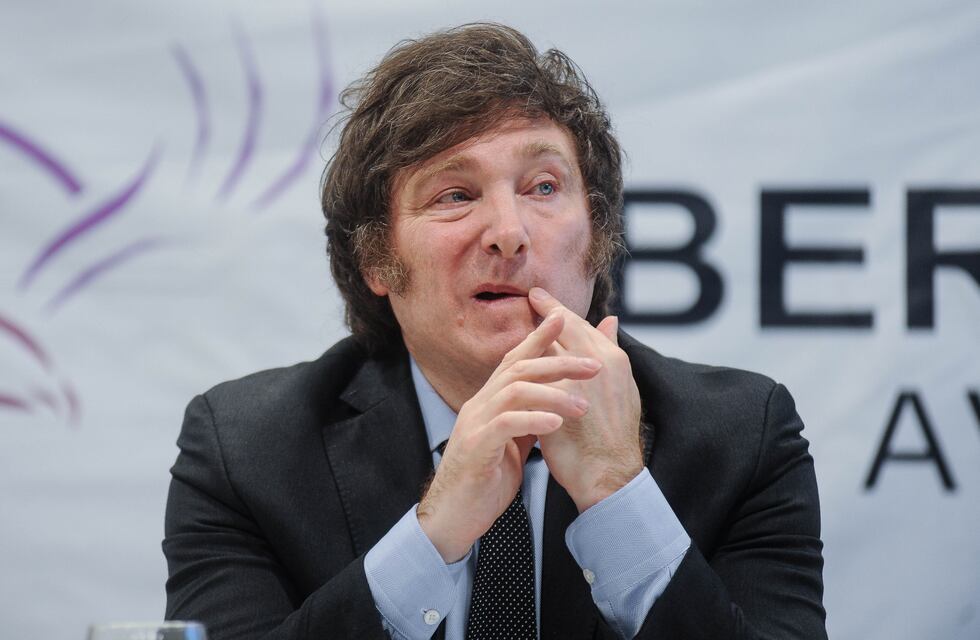 Corrida del dólar: el fiscal imputó a Javier Milei y a Ramiro Marra por sus dichos contra el peso