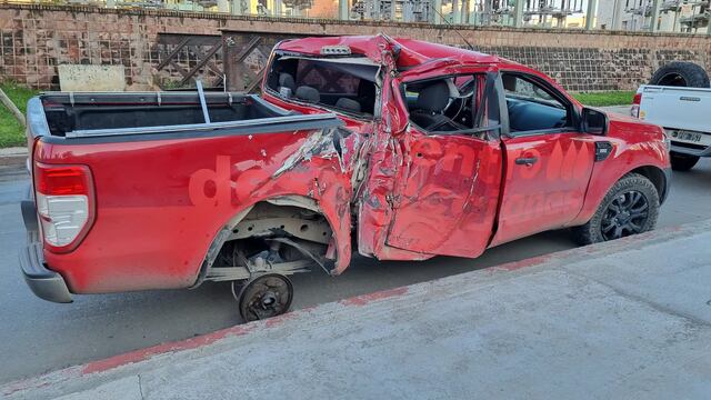 Así quedó la camioneta. (El Doce)