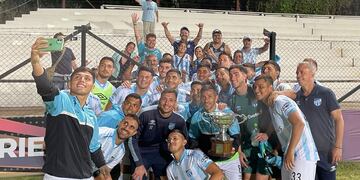Atlético Tucumán derrotó al Boston River, se quedó con la Copa Rafael García y festejó en modo Scaloneta