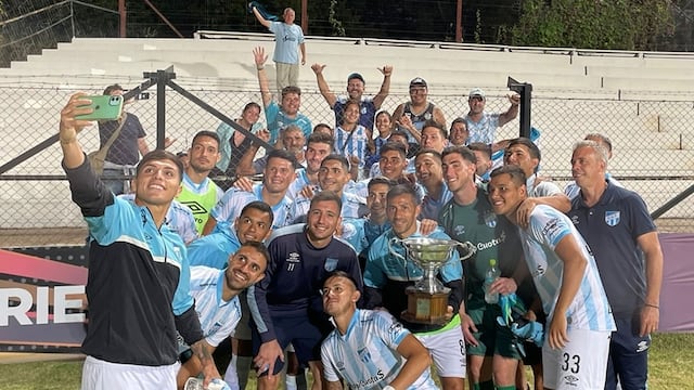 Atlético Tucumán derrotó al Boston River, se quedó con la Copa Rafael García y festejó en modo Scaloneta
