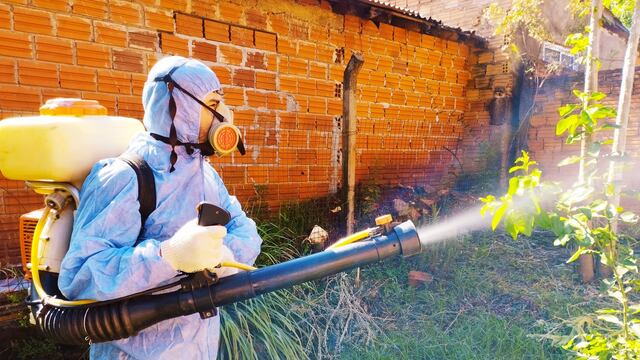 Operativos de fumigación en la zona del barrio Rivera del Paraná, Hogar de Ancianos y áreas circundantes.