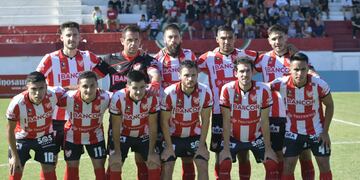 Instituto no tuvo un buen partido en Mendoza, pero se mantuvo invicto en el torneo (Foto: Orlando Pelichotti)
