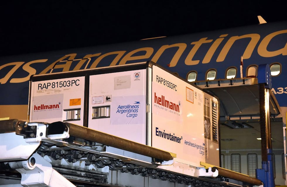 Vacunación: llegaron más de un millón de dosis de Sinopharm y Astrazeneca, y vendrán más esta semana