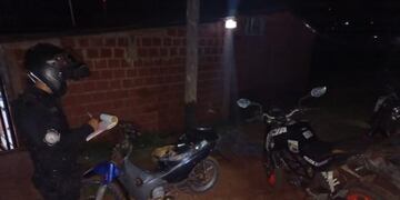 Detienen a un joven y secuestran una motocicleta en Oberá.