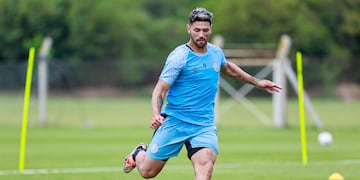 Lucas Passerini volverá a ser titular en la formación de Belgrano, doble nueve con Franco Jara.