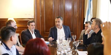 El gobierno provincial avanza en las negociaciones con los gremios de Salud.