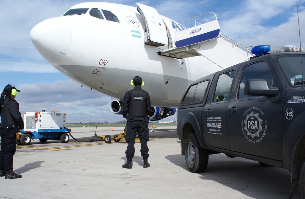 Avión venezolano-iraní: el FBI confirmó que el piloto es un terrorista internacional