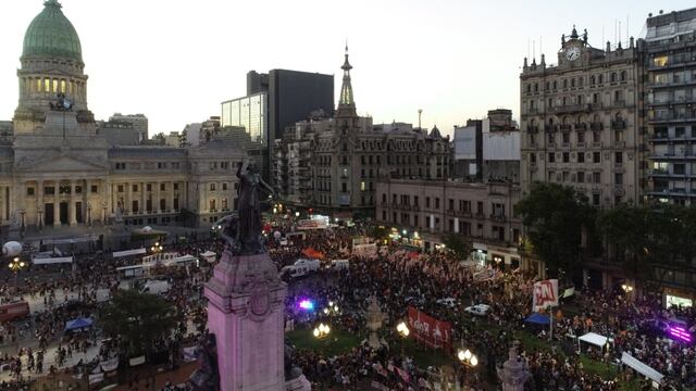 Marchas en la Ciudad por el Día Internacional de la Mujer (Foto: Clarín)
