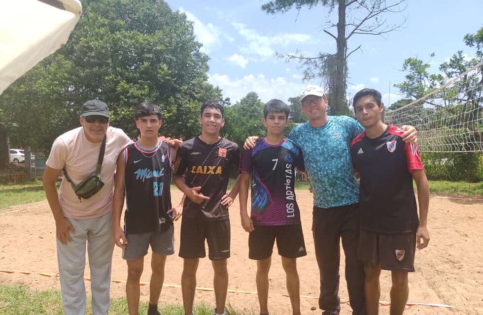 Este sábado se realiza una competencia intercolegial de pádel en Comandante Andresito