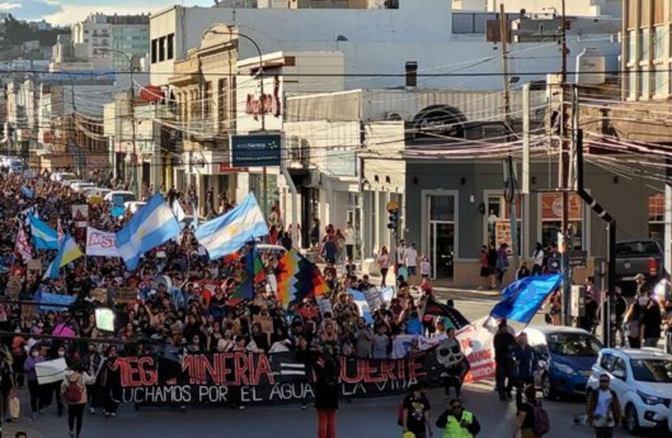 La Policía de Chubut debe “abstenerse” a reaccionar frente a los manifestantes antiminería a pedido de la Justicia