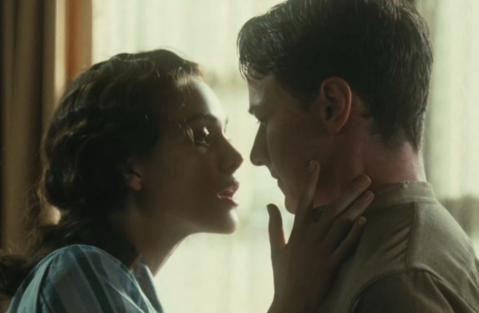 Netflix: la película romántica, cargada de drama y basada en una novela, que está entre las más vistas