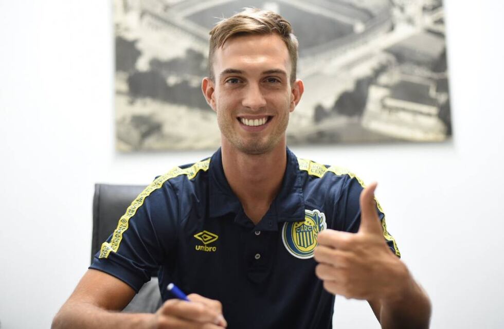 Después de las idas y vueltas, Juan Cruz Komar se convirtió en refuerzo de Rosario Central