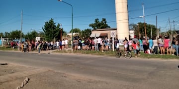 Vecinos de Cabín 9 marchan para pedir agua potable (Yolanda Ruiz)