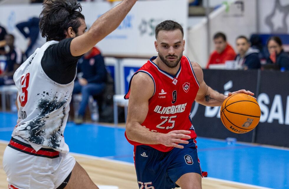 Pablo Bertone aportó 21 puntos en un partidazo y el Oliveirense sigue invicto en la Copa Hugo Dos Santos